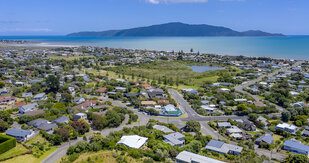 Aerial view of Pasco County, Florida, showcasing lush greenery and residential areas, representing the community served by Lasting Legacy Healthcare Services for non-medical home care.